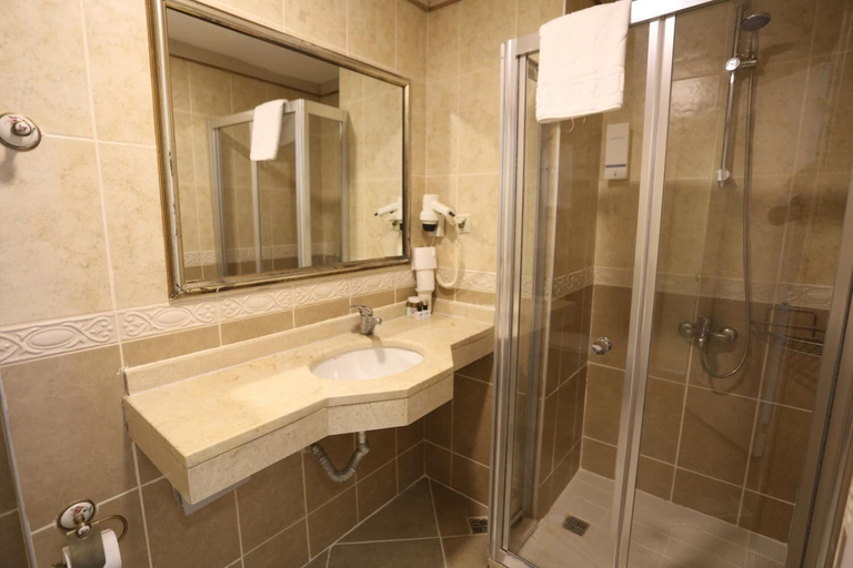 Bathroom 5, Albatros Premier Hotel - Special Class, Fatih