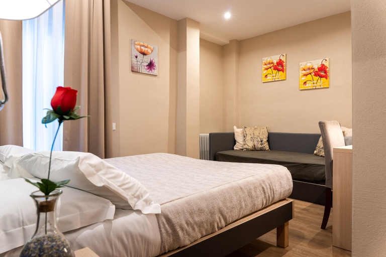 Bedroom 4, Hotel Victoria, Cuneo