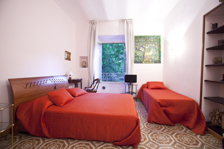 Bedroom 2, Il Leoncino, Rome