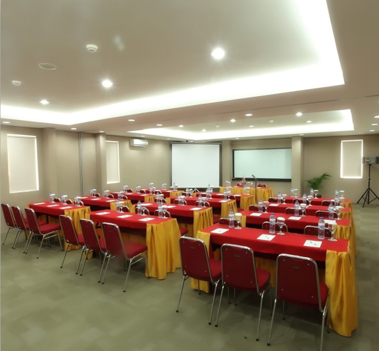 Business Facilities 4, Hotel Dragon Inn by SHM, Central Jakarta