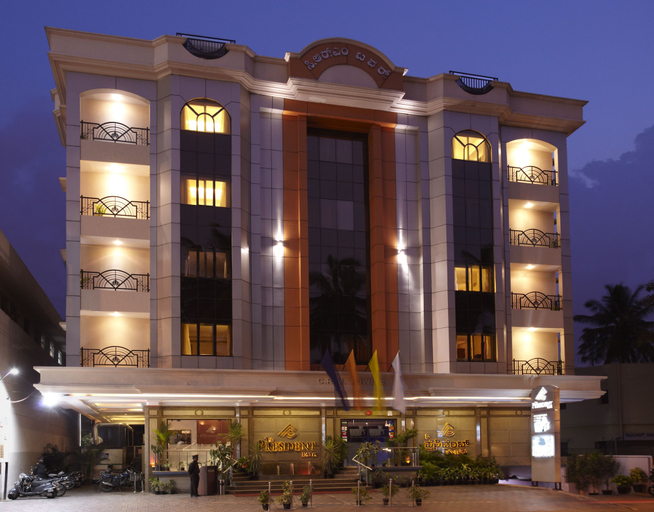 Exterior & Views 2, The President Hotel, Bangalore