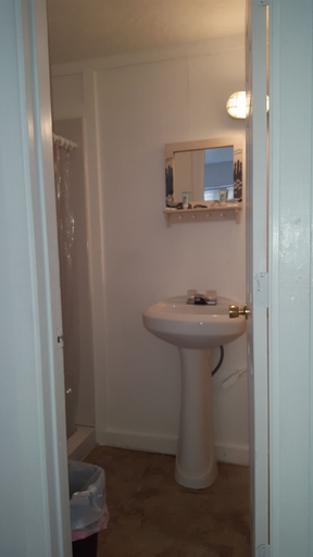 Bathroom 4, Floating Sea Cove Resort & Marina, Monroe