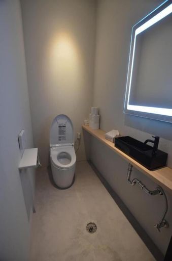 Bathroom 5, Lestel Naha - Hostel, Naha