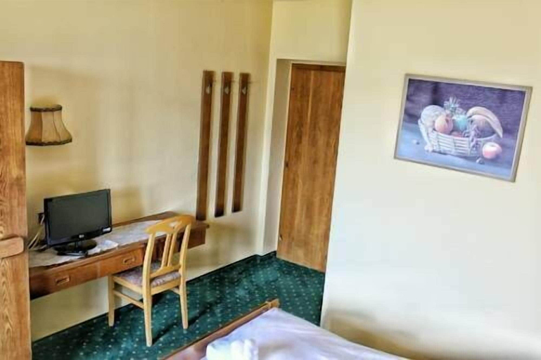 Bedroom 3, Hotel Unterinnerhof, Bolzano