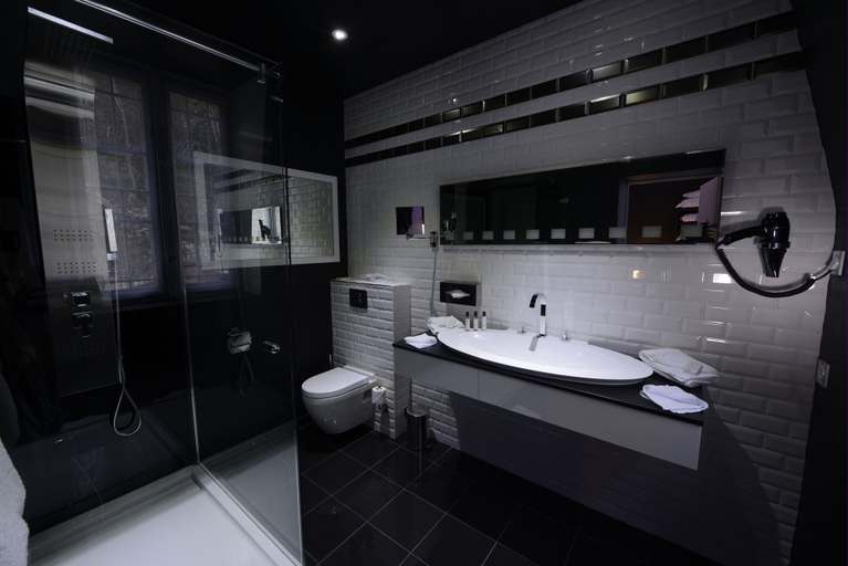 Bathroom 3, Art Hôtel Rochecorbon, Indre-et-Loire