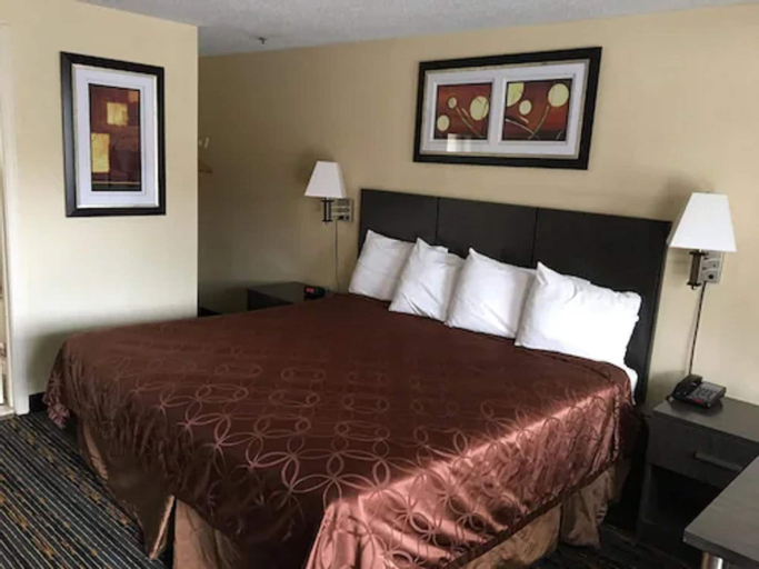 Bedroom 2, Whitney Inn & Suites, New Haven