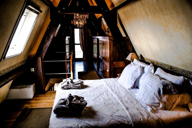 Bedroom 3, Huyze Die Maene, West-Vlaanderen