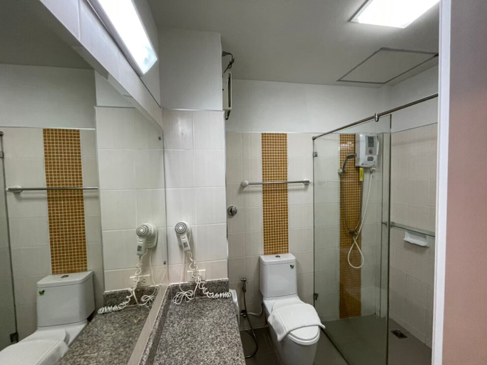 Bathroom 3, Kabinburi Sport Club - KBSC, Kabin Buri