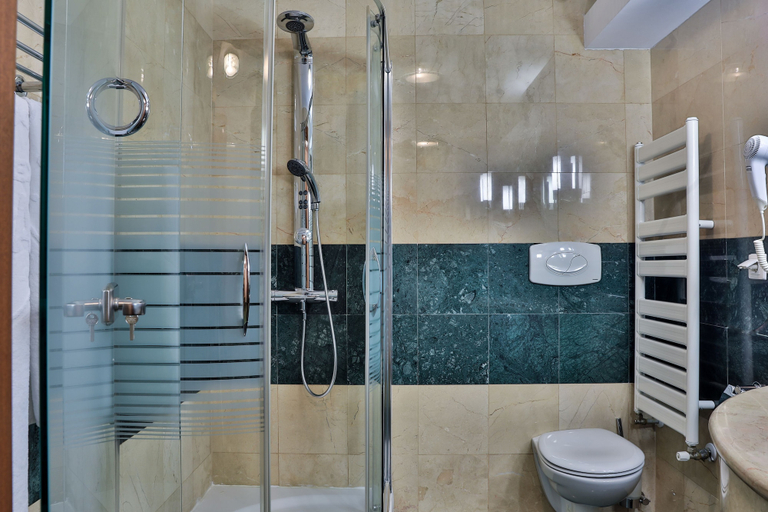 Bathroom 4, Complex Silva, Municipiul Bucuresti