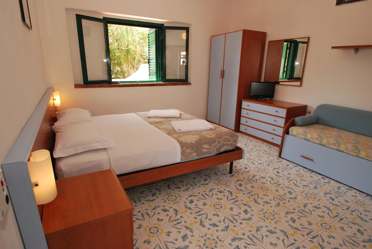 Bedroom 4, Vulcano Blu Residence, Messina