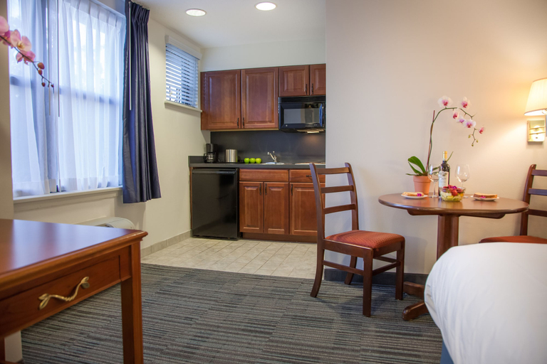 Bedroom 3, Federal City Inn & Suites, Orleans