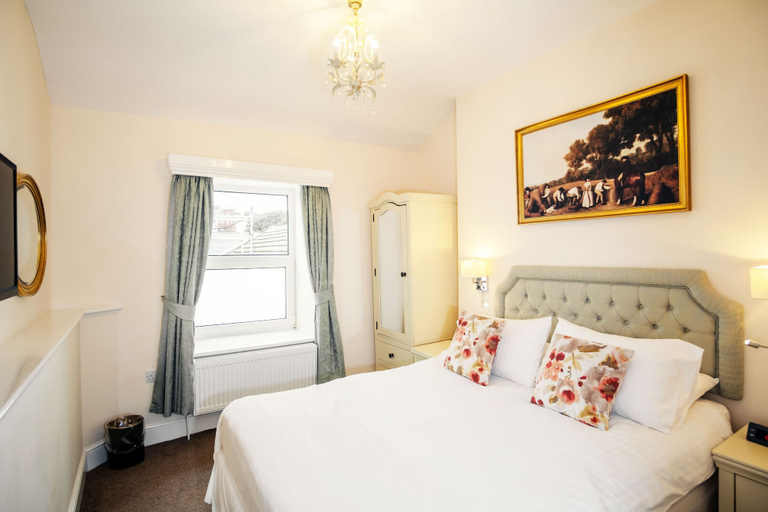 Bedroom 2, The Town House, Douglas