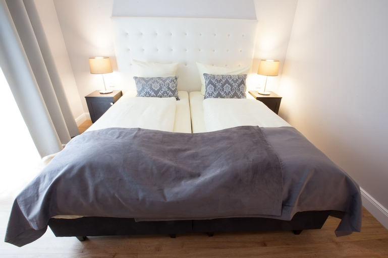 Bedroom 3, Hotel Rheinischer Hof, Main-Taunus-Kreis
