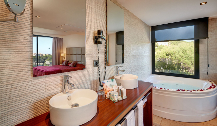 Bathroom 5, Protur Turó Pins Hotel, Baleares
