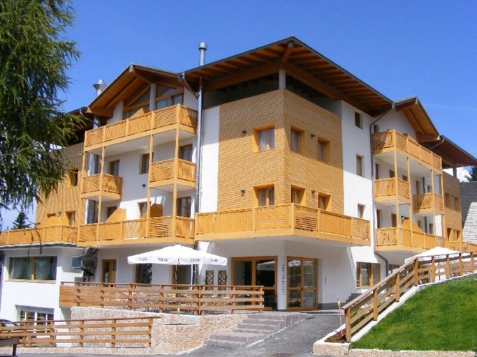 Exterior & Views 2, Hotel Alpine Mugon, Trento