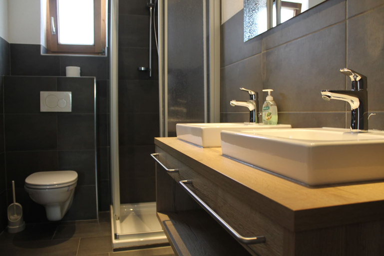 Bathroom 3, A CASA Juwel - Ski in & Out Appartements, Imst