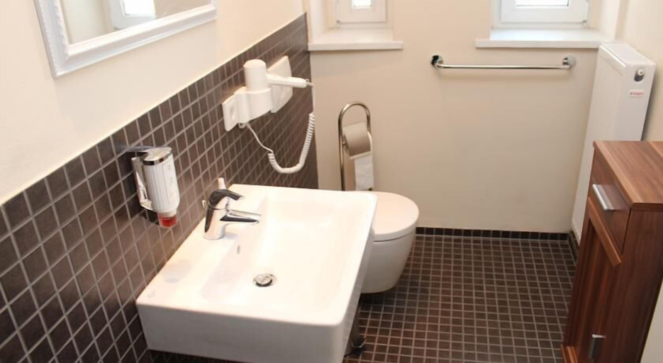 Bathroom 5, da Marcello Restaurant & Pension, Leipzig