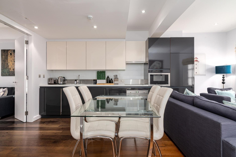 Others 4, A Stunning Three Bedroom Home in Mayfair, London