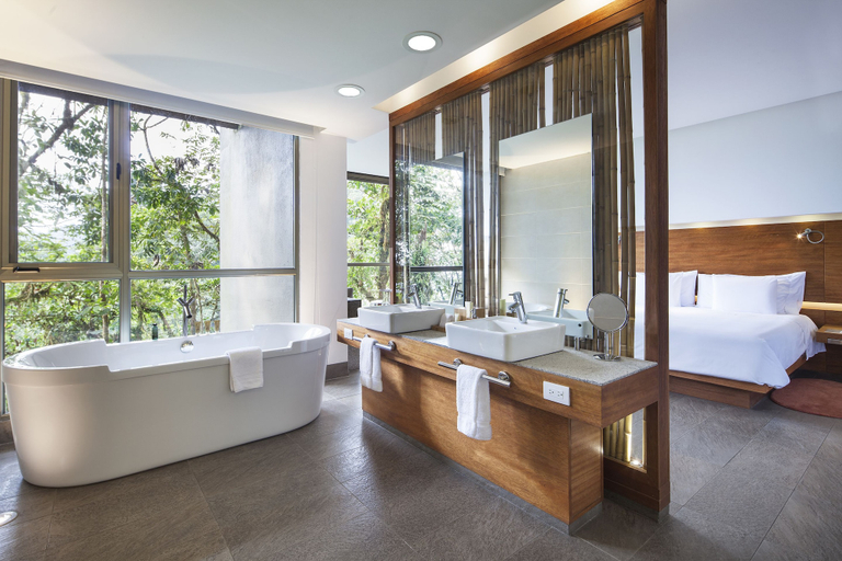 Bathroom 4, Mashpi Lodge, Quito