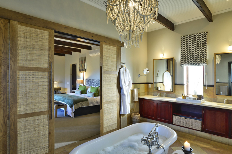 Bathroom 5, Sanbona Wildlife Reserve, Overberg