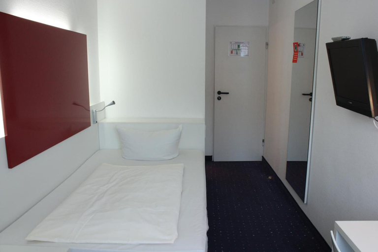 Bedroom 3, Hotel Admiral Frankfurt City Centre, Frankfurt am Main