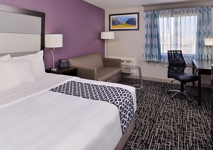 Bedroom 3, La Quinta Inn by Wyndham Fort Collins, Larimer