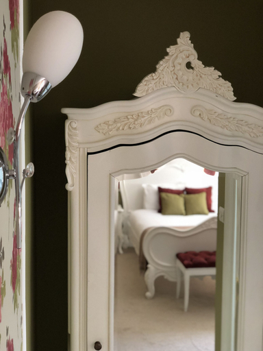 Bedroom 2, The Falcon Hotel, Hampshire