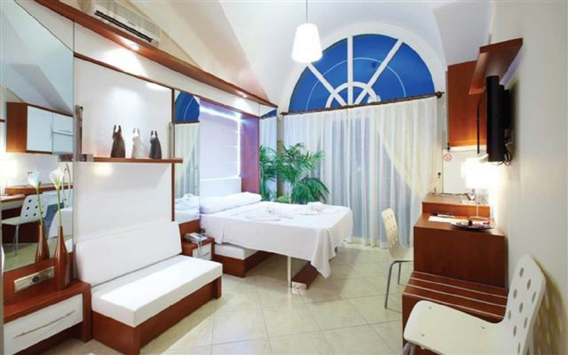 Bedroom 5, Seahorse Deluxe Hotel, Didim