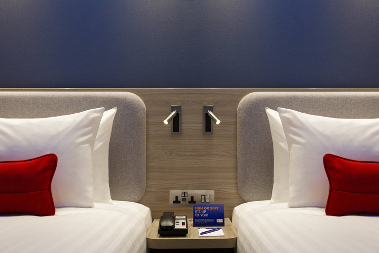 Bedroom 5, Holiday Inn Express BARROW-IN-FURNESS by IHG, Cumbria