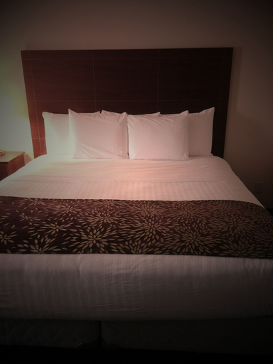 Bedroom 4, Boarders Inn & Suites by Cobblestone Hotels – Broken Bow, Custer