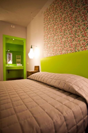 Bedroom 3, Hotel Diana, Lucca