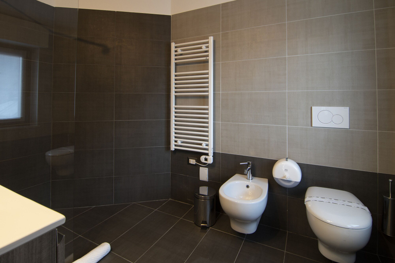 Bathroom 4, Hotel Saligari, Sondrio