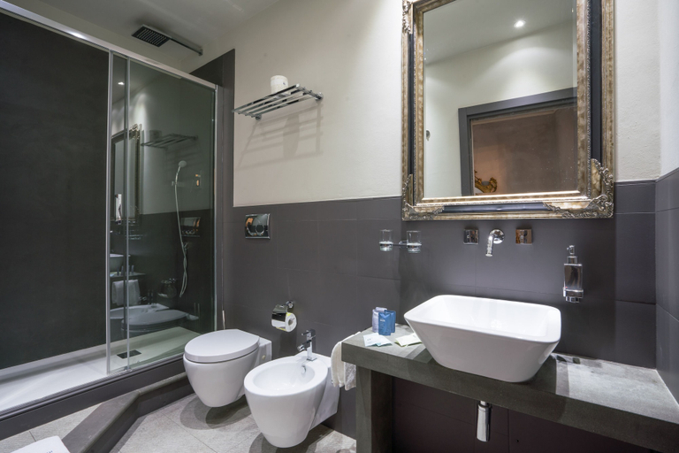 Bathroom 5, Le Camere Dei Conti, Florence