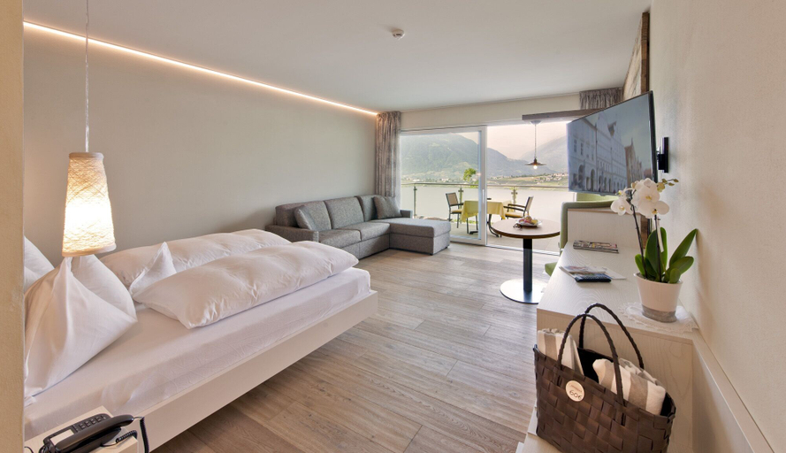 Bedroom 4, Hotel Restaurant Schennerhof, Bolzano