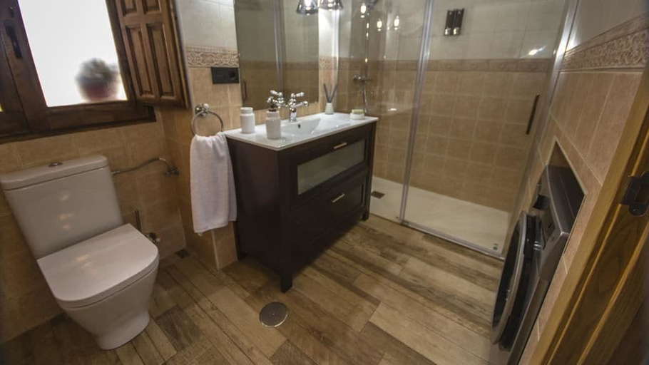 Bathroom 4, Casa Las Vistas, Asturias