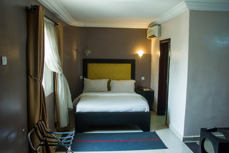 Bedroom 3, De' Bliss Hotel and Suites, Mushin