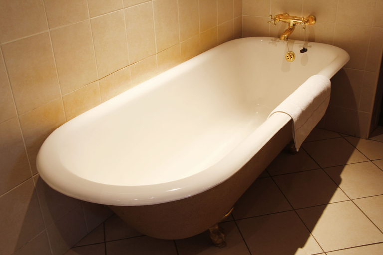 Bathroom 4, Opikopi Guest House, City of Tshwane
