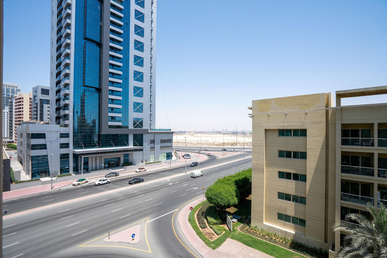 Exterior 3, Lux BnB I Turia Tower I Lake & Garden View, Dubai