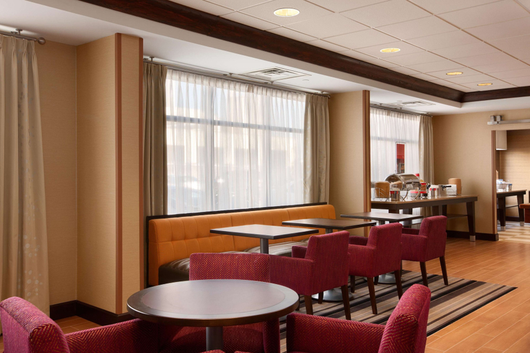 Food & Drinks 5, Hampton Inn Boston/Braintree, Norfolk