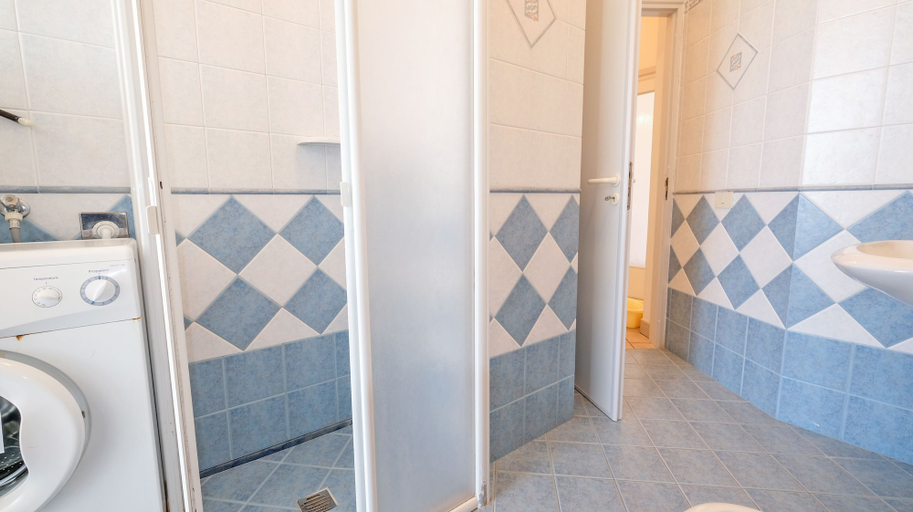 Bathroom 3, Villa Opunzie Torre Vado, Lecce