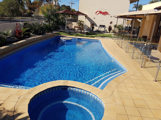Sport & Beauty 2, Best Western Chaffey Motor Inn, Mildura - Pt A
