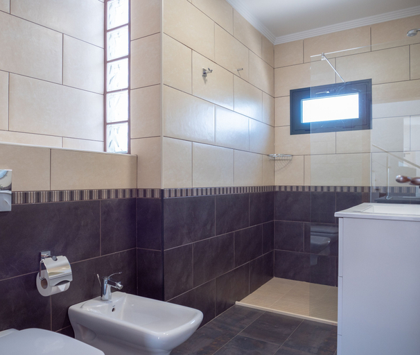 Bathroom 3, Playa Blanca Beach Mate, Las Palmas