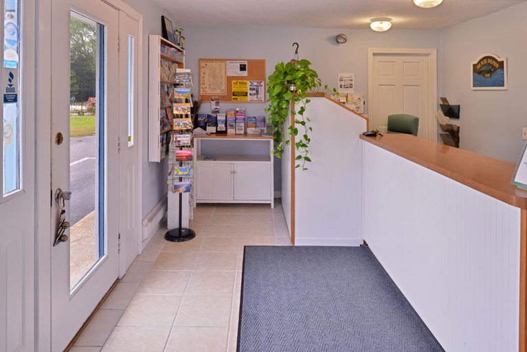 Others 5, Blue Dolphin Inn, Barnstable