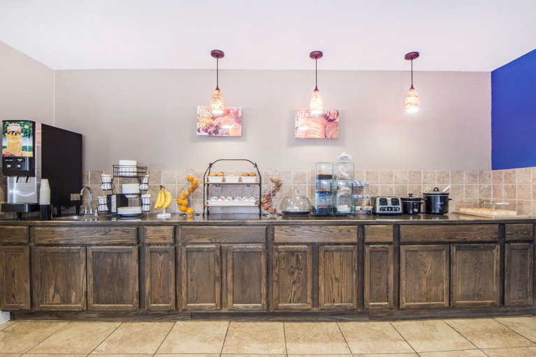 Food & Drinks 4, Microtel Inn & Suites by Wyndham Miami, Ottawa