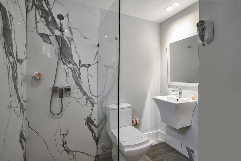 Bathroom 4, Hotel Riazor, Distrito Nacional