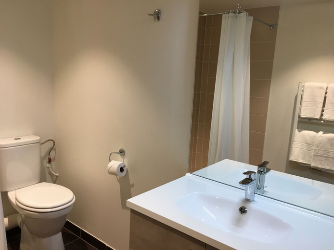 Bathroom 5, KOSY Appart’Hôtels – Art’ & Facts, Meurthe-et-Moselle