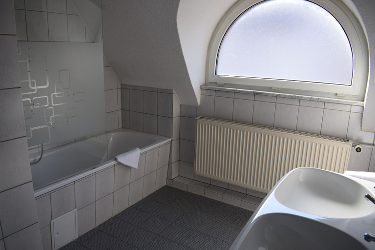 Bathroom 4, Hotel Avenue, Nürnberg