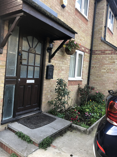 Exterior & Views 2, Centrally Located 4 Bedroom House, London