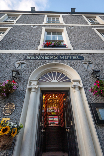Exterior & Views 2, Dingle Benners Hotel
