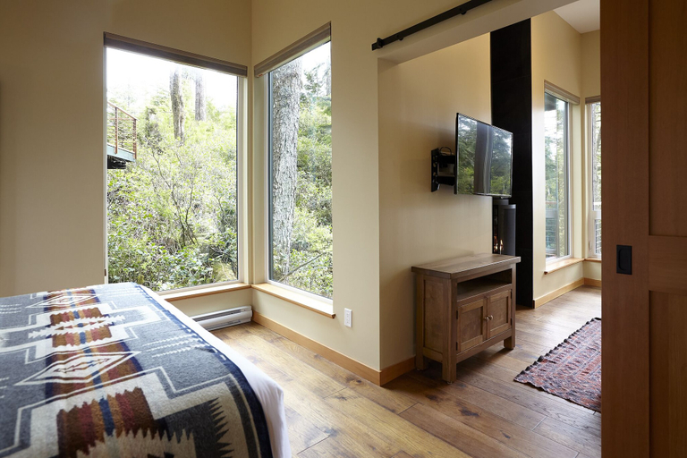 Bedroom 3, Middle Beach Lodge, Alberni-Clayoquot